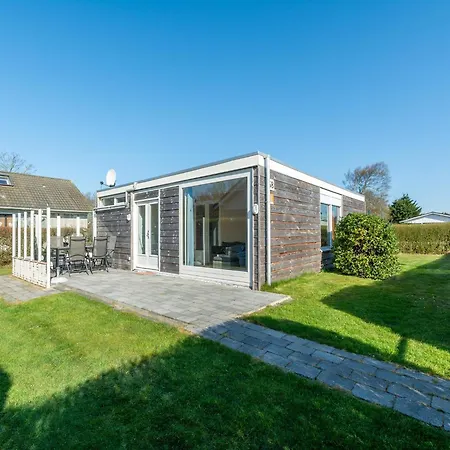 In Julianadorp Near Sandy Semesterbostad